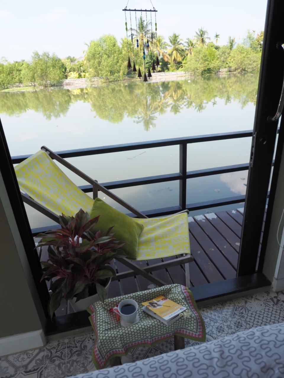 Amphawa Caza Platuu Bed & Breakfast Exterior photo