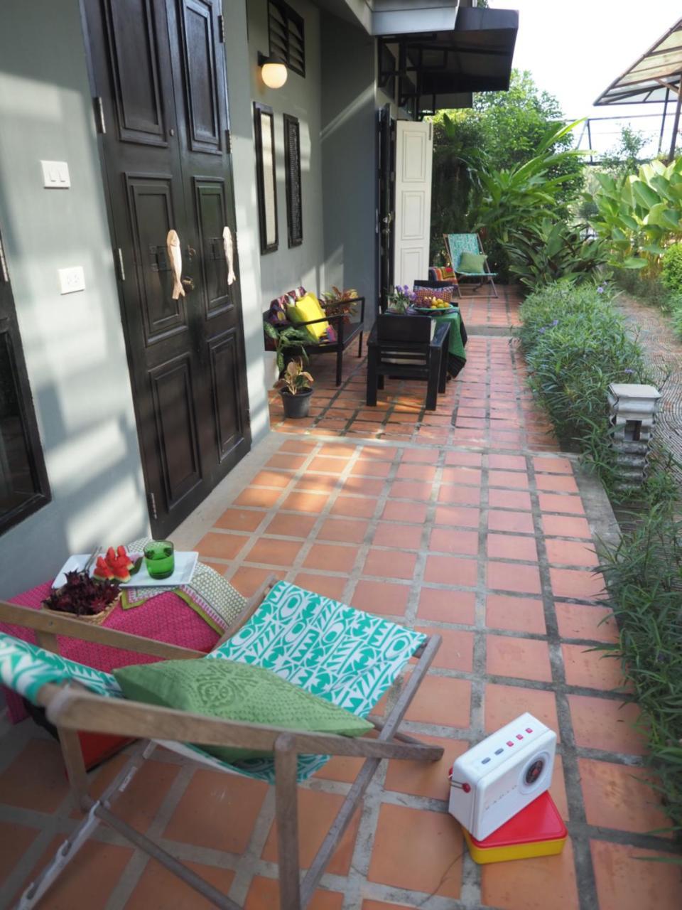 Amphawa Caza Platuu Bed & Breakfast Exterior photo